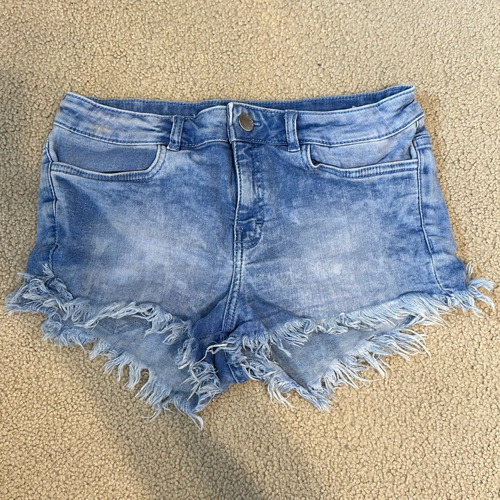 H&M Low Rise Jean Shorts Size 8